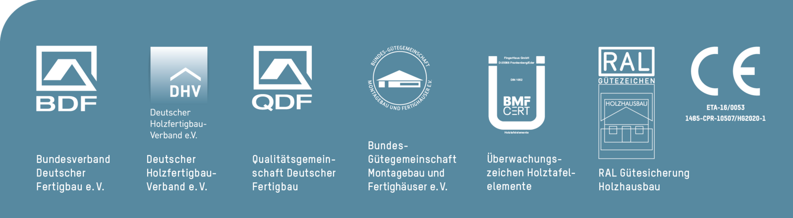 Logos und Zertifizierungen von FingerHaus, darunter BDF, DHV, QDF, BMF-Cert, RAL-Gütezeichen und CE-Kennzeichnung, die Qualitätsstandards im Fertighausbau belegen.